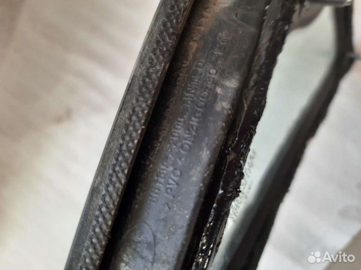 Kia Ceed JD стекло боковое левое