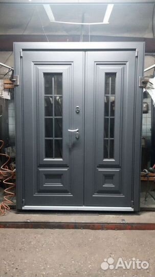 Двери входные