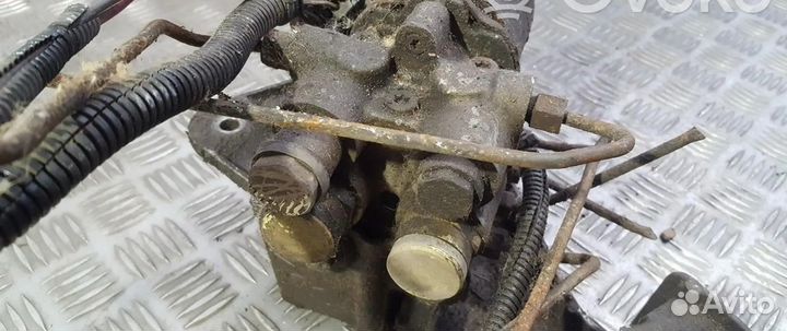 Блок абс 04683332 Chrysler Voyager 1996-2001 года