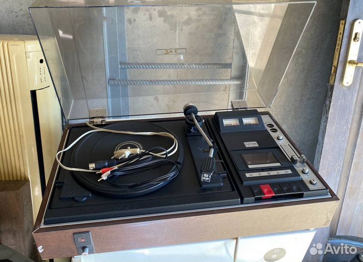 Проигрыварель виниловых пластинок