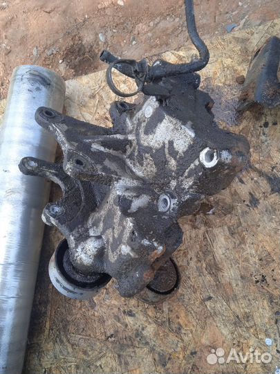 Кронштейн генератора d4ea 3747227000 hyundai kia