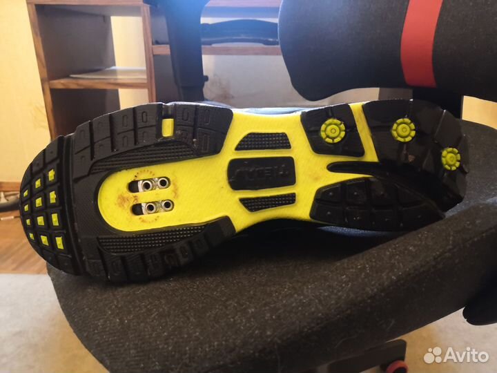 Велотуфли туристические