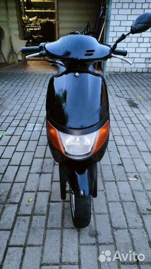 Скутер Suzuki lets 1