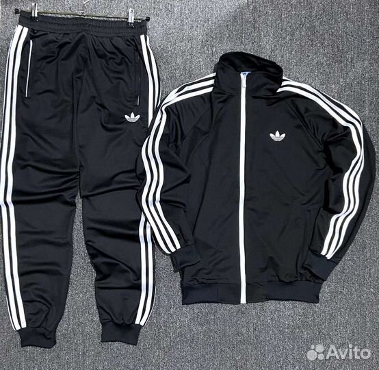 Спортивный костюм adidas