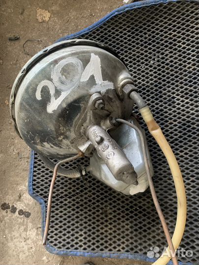 Вакуумный усилитель тормозов W201