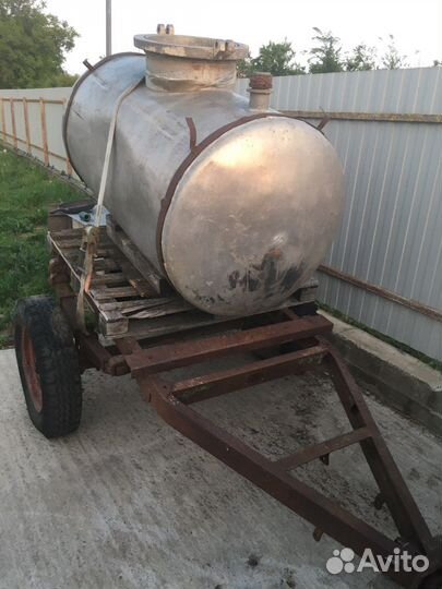 Емкость для воды бу