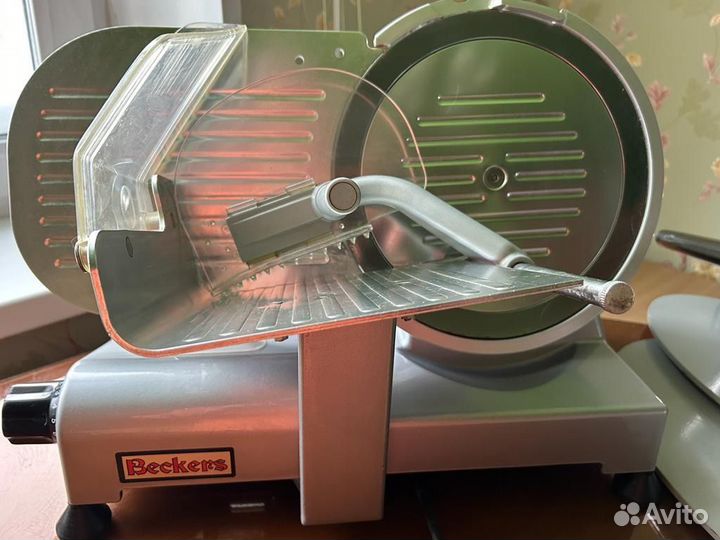 Слайсер(нарезка колбас,мяса и т.д)