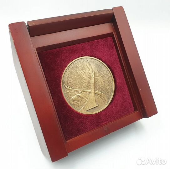 Настольная медаль Олимпийских зимних игр Сочи 2014