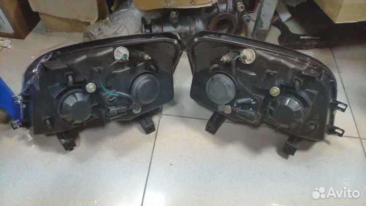 Фара левая+правая лэндмарк Landmark