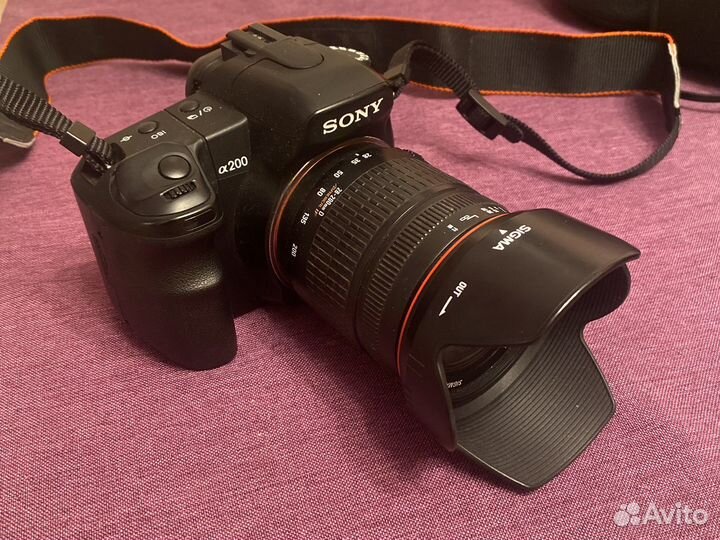 Зеркальный фотоаппарат Sony Alpha 200