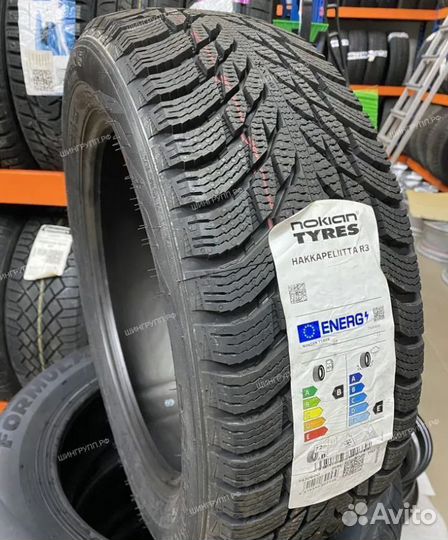 Nokian Tyres Hakkapeliitta R3 215/55 R17 98R