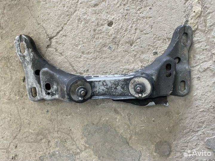 Опора АКПП Bmw 3-Series E46