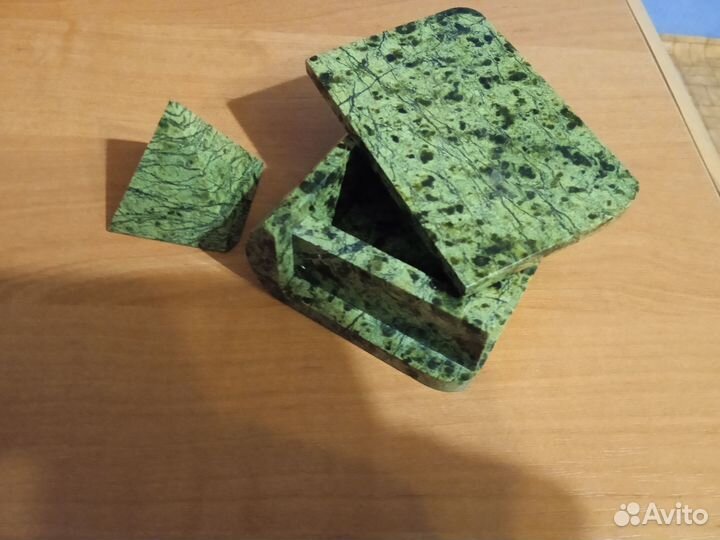 Шкатулка из натурального камня Змеевик