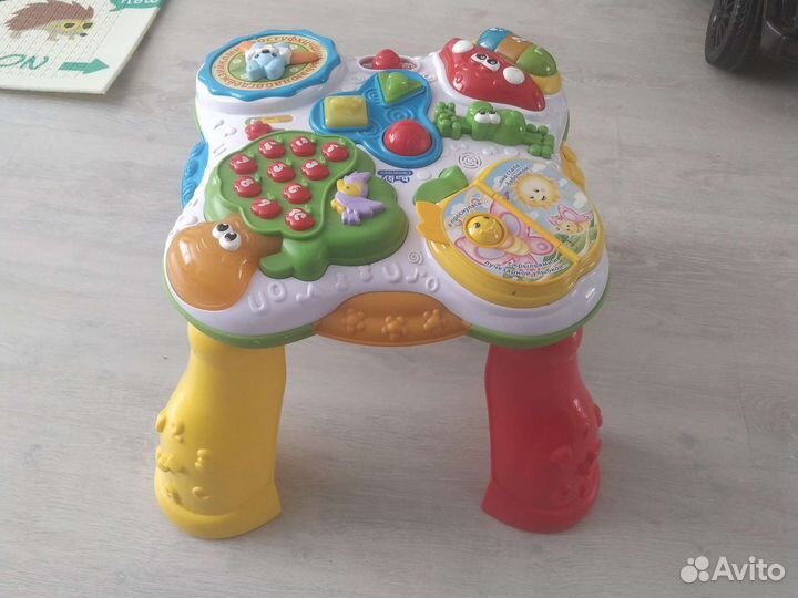 Развивающий столик baby go