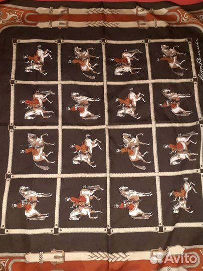 Шелковый платок Chanel