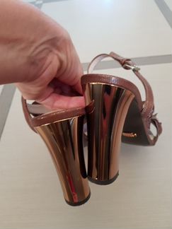 Uterque и Stuart Weitzman 38