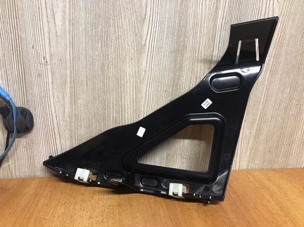 Направляющая крыла верхняя Bmw G11 G12 +