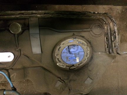 Бак топливный в сборе Mercedes W204 C63 AMG