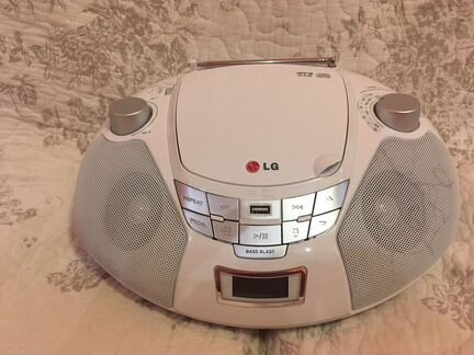 Магнитола LG SB 16W