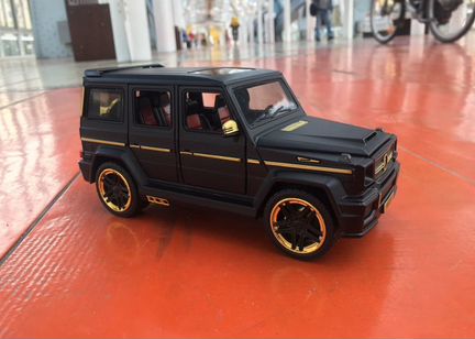 Черный мерседес,железная машинка