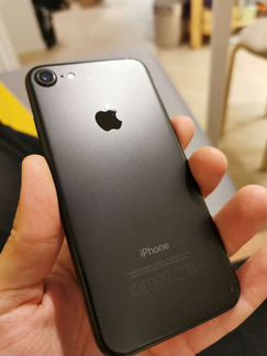 Телефон iPhone 7 32gb black