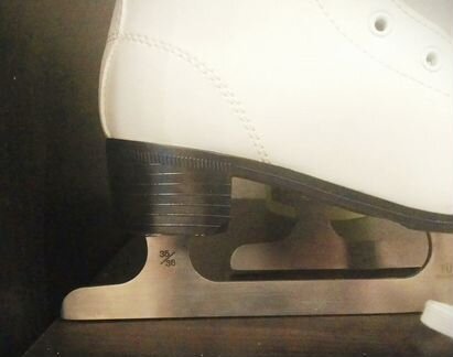 Коньки фигурные 35 размер