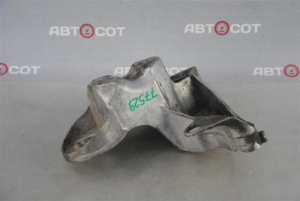 Кронштейн опоры двигателя левый Audi A6 (C6,4F) 2