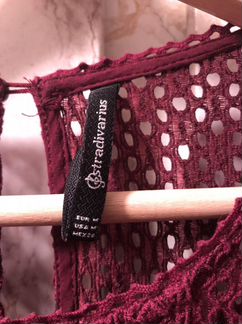 Платье бордовое Stradivarius