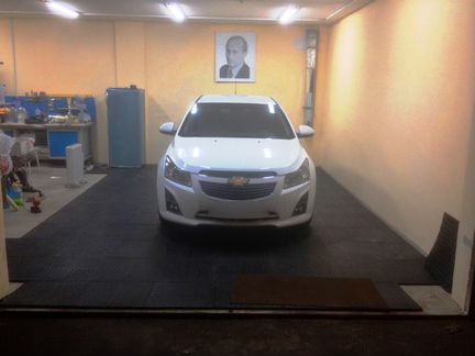 Полы в гараж, плитка для покрытия стяжки в гараже