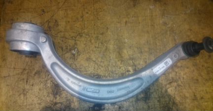 Рычаг передний правый 8W0407696A ауди а4 а5 8w