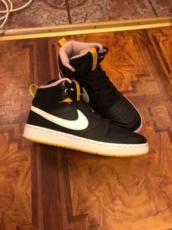Nike court borough MID 2 boost