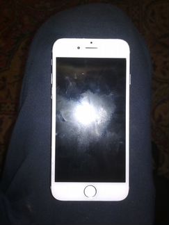Телефон iPhone 6s