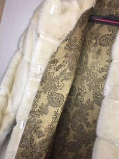 Женская белая норковая шуба