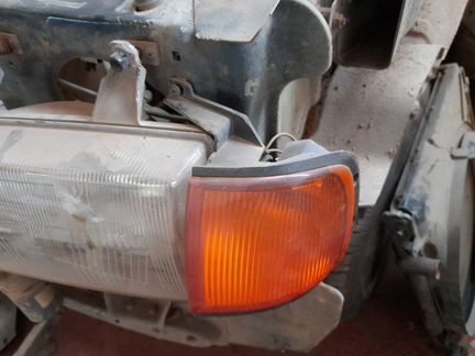 Поворотник в крыле передний левый Ford Ranger 1