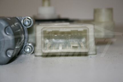 Мотор стеклоподъемника передний левый Skoda Rapid