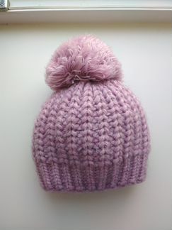 Шапка крупной вязки на 4-5 лет