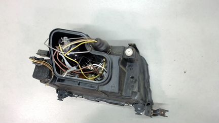 Фара (передняя) левая Audi A6 (C4), 1995