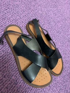 Кожаные босоножки Rose Corvina 38 размера