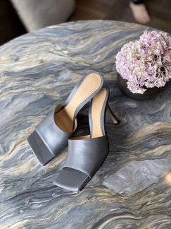 Шлёпанцы Bottega Veneta