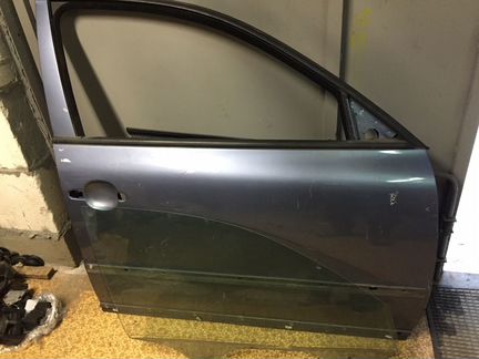 Стекло двери передней правой Skoda Superb 2002-08