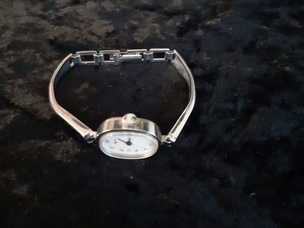 Часы женские Луч