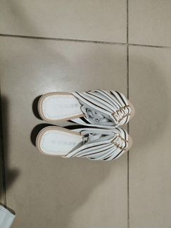 Босоножки женские новые