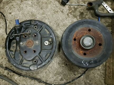 Задний тормозной диск барабан Peugeot 208