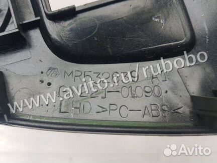 Накладка торпеды Mitsubishi Lancer 9 4G18 2006