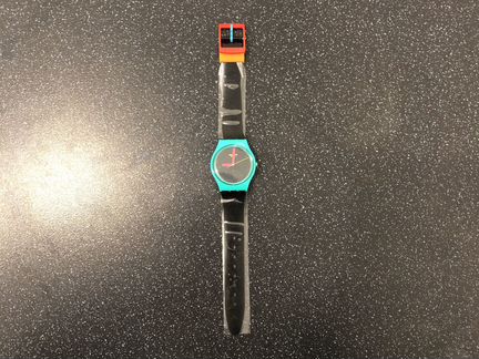 Новые часы Swatch GG211