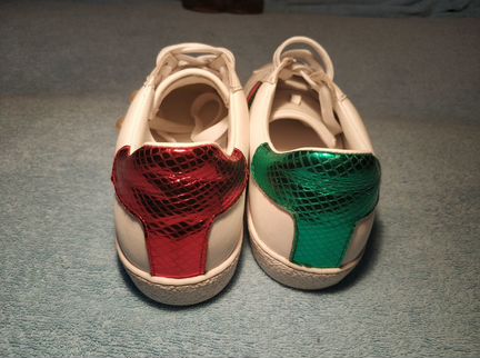 Кроссовки кожаные белые типа Gucci Ace