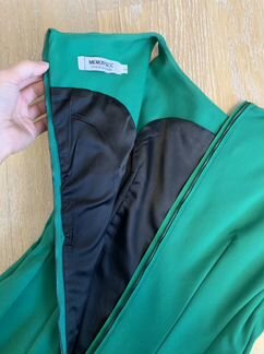 Платье зеленое