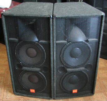 Американский усилитель 2000 ватт Peavey PV 2000
