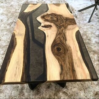 Стол из карагача