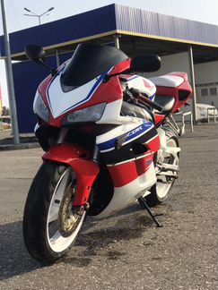 Honda CBR1000RR 2004г